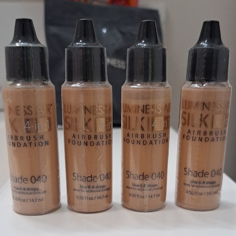 Luminess Silk 4-in-1 Airbrush Foundation - Shade 040